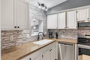 82 Falling Creek Cir, Janesville, WI 53548 - Photo 6