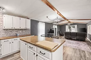82 Falling Creek Cir, Janesville, WI 53548 - Photo 8