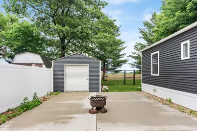 82  Falling Creek Cir, Janesville, WI 53548 - Photo 30