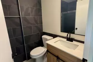 4134 N 104th St, Milwaukee, WI 53222 - Photo 14