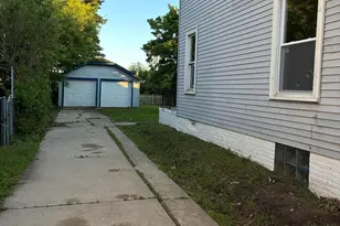 2415 Prospect St, Racine, WI 53404 - Photo 4