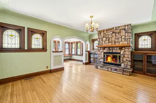 3161 S 11th St, Milwaukee, WI 53215 - Photo 4