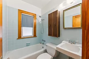 3017 S 6th St, Milwaukee, WI 53215 - Photo 26