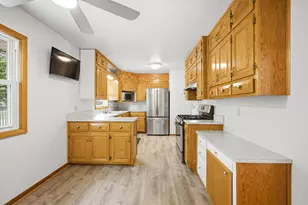 3851 E Elser Ave, Cudahy, WI 53110 - Photo 12