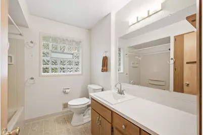 3851 E Elser Ave, Cudahy, WI 53110 - Photo 6