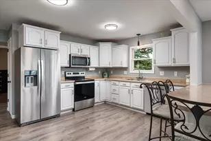 731 4th St, La Crescent, MN 55947 - Photo 2