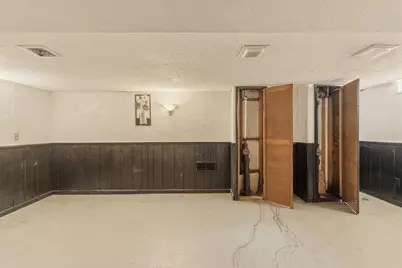 8091 N Pingree Ave, Milwaukee, WI 53224 - Photo 24
