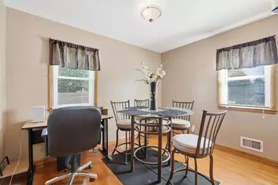 8001 W Kathryn Ave, Milwaukee, WI 53218 - Photo 14