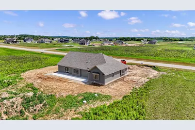 W297N8135  Meadow Bliss Dr, Lisbon, WI 53089 - Photo 28