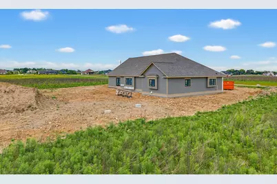 W297N8135  Meadow Bliss Dr, Lisbon, WI 53089 - Photo 6