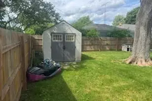 716 Indiana St, Racine, WI 53405 - Photo 4