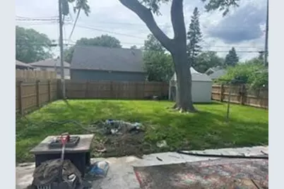 716  Indiana St, Racine, WI 53405 - Photo 2
