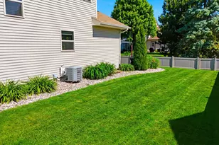 1004 Horner Dr, Racine, WI 53402 - Photo 10