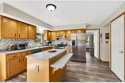 W246N5876  Partridge Ct, Sussex, WI 53089 - Photo 8