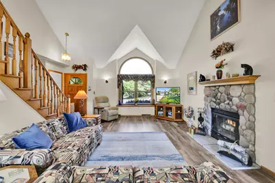 W246N5876  Partridge Ct, Sussex, WI 53089 - Photo 4