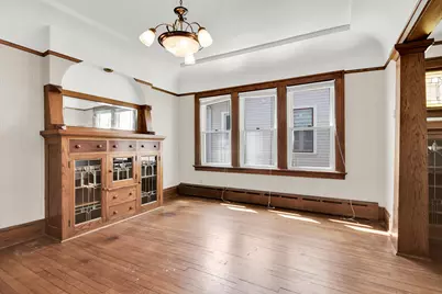 2762 S Linebarger Ter, Milwaukee, WI 53207 - Photo 2