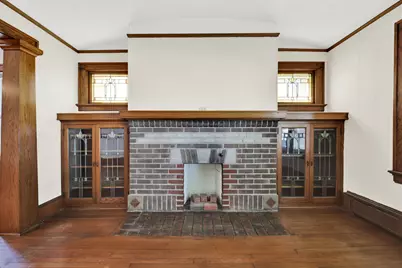 2762 S Linebarger Ter, Milwaukee, WI 53207 - Photo 8
