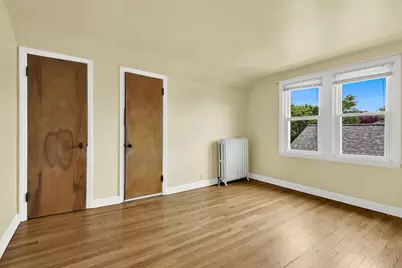 2762 S Linebarger Ter, Milwaukee, WI 53207 - Photo 22