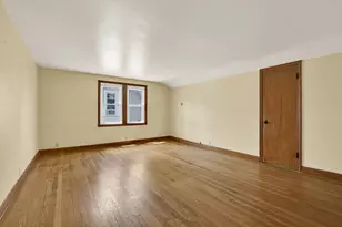 2762 S Linebarger Terrace, Milwaukee, WI 53207 - Photo 18