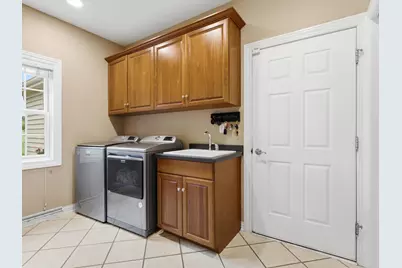615  Treehouse Pkwy, Kohler, WI 53044 - Photo 22