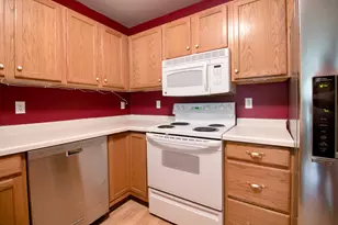 1907 Mallard Pointe Cir, Waukesha, WI 53189 - Photo 8