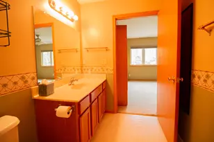 1907 Mallard Pointe Cir, Waukesha, WI 53189 - Photo 20