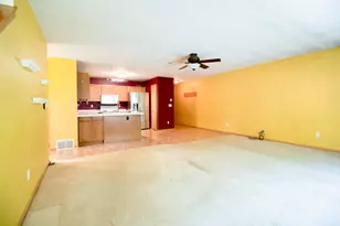 1907 Mallard Pointe Cir, Waukesha, WI 53189 - Photo 14