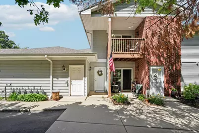 220 E Remer Rd #403, Elkhorn, WI 53121 - Photo 2