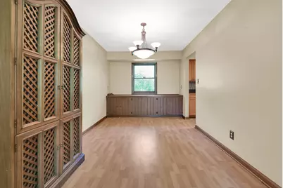 10124 W Vera Ave, Milwaukee, WI 53224 - Photo 6