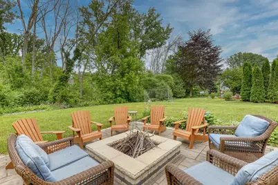 820 W Clovernook Ln, Glendale, WI 53217 - Photo 8