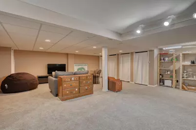 820 W Clovernook Ln, Glendale, WI 53217 - Photo 48