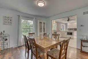 820 W Clovernook Ln, Glendale, WI 53217 - Photo 30