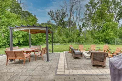 820 W Clovernook Ln, Glendale, WI 53217 - Photo 12