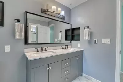 820 W Clovernook Ln, Glendale, WI 53217 - Photo 38