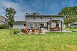 820 W Clovernook Ln, Glendale, WI 53217 - Photo 6