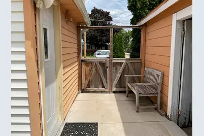6108  54th Ave, Kenosha, WI 53142 - Photo 2