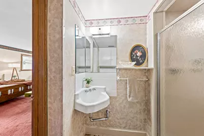 11307 W Garfield Ave, Wauwatosa, WI 53226 - Photo 24