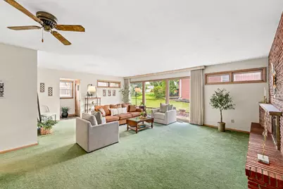11307 W Garfield Ave, Wauwatosa, WI 53226 - Photo 6