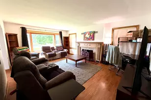 2914 S 76th St, West Allis, WI 53219 - Photo 10