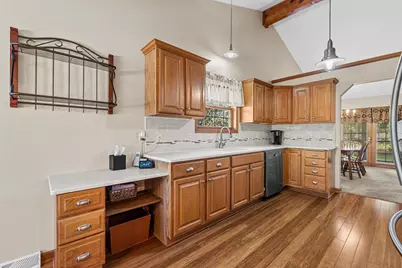 W155N6631  Blue Heron Dr, Menomonee Falls, WI 53051 - Photo 10