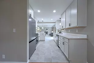 W136N7015 Claas Rd, Menomonee Falls, WI 53051 - Photo 8