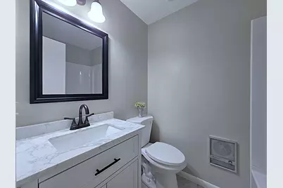 W136N7015  Claas Rd, Menomonee Falls, WI 53051 - Photo 38