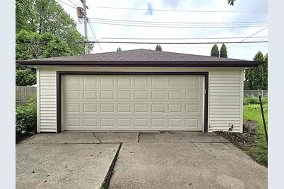 3627 S 86th St, Milwaukee, WI 53228 - Photo 38
