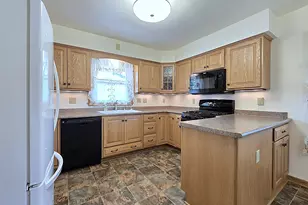 3627 S 86th St, Milwaukee, WI 53228 - Photo 6