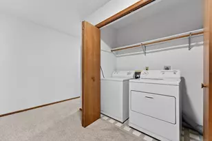 390 Dustin Dr, Brookfield, WI 53045 - Photo 16