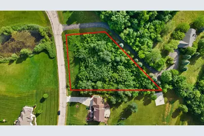 S63W22755  Garrett Dr, Vernon, WI 53189 - Photo 2