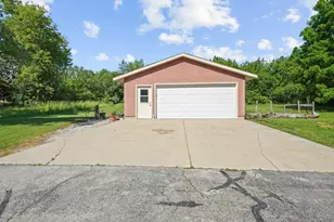 248 S Stuart Rd, Racine, WI 53406 - Photo 26