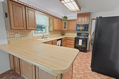 248 S Stuart Rd, Racine, WI 53406 - Photo 6