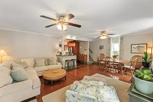 340 Park Ave, Pewaukee, WI 53072 - Photo 4
