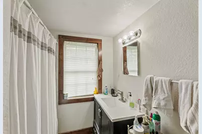 340  Park Ave #342, Pewaukee, WI 53072 - Photo 32